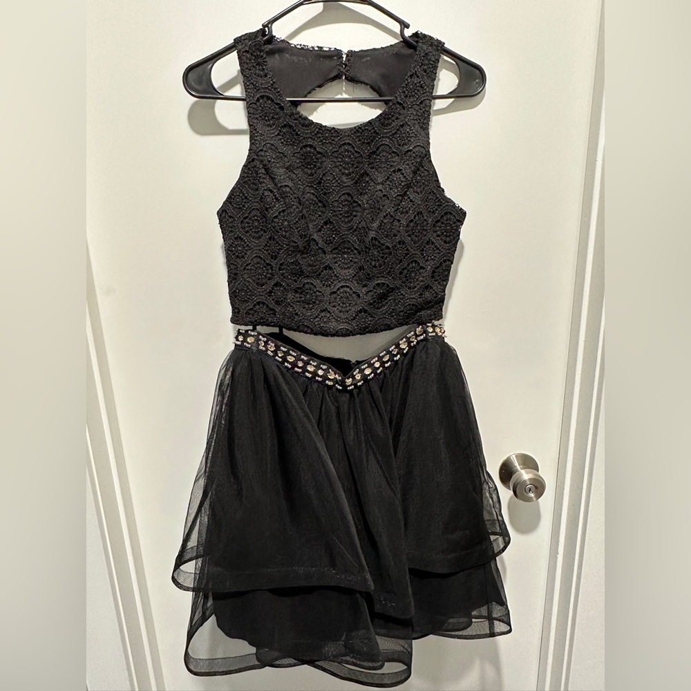 Black 2 Piece Junior Size 9 My Michelle Dress